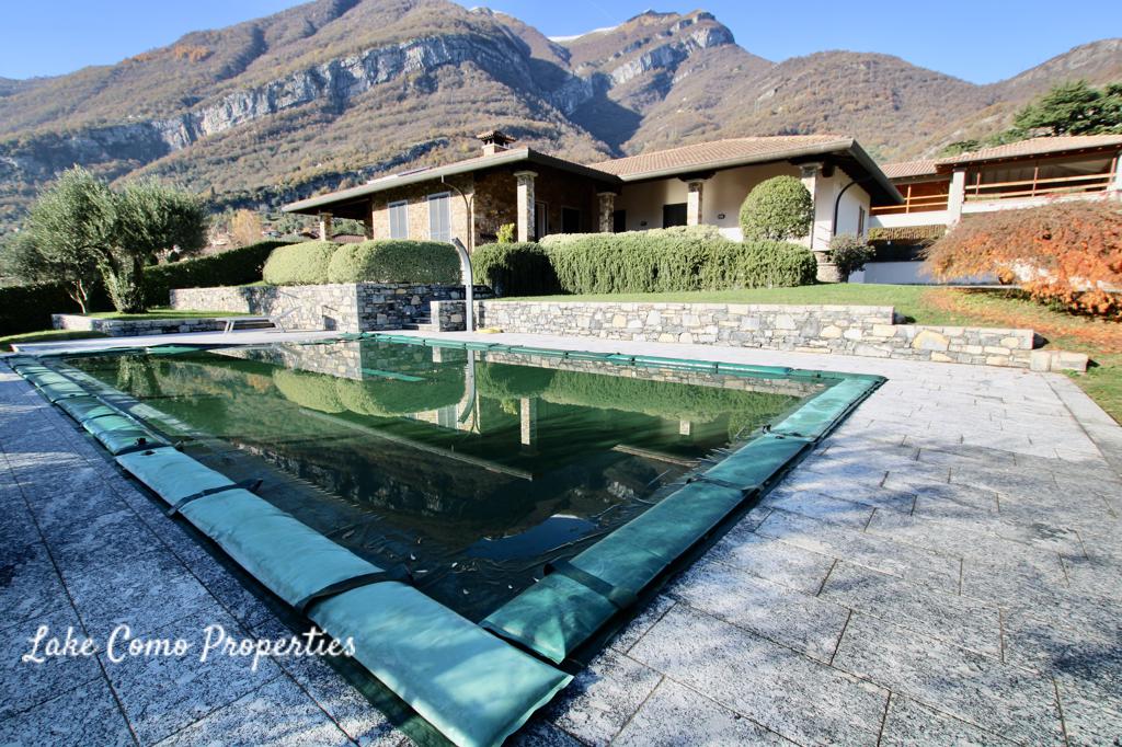7 room house in Lake Como, 300 m², photo #1, listing #101364480