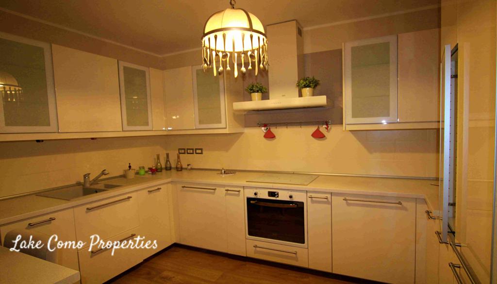 4 room apartment in Lecco, 160 m², photo #9, listing #105802872