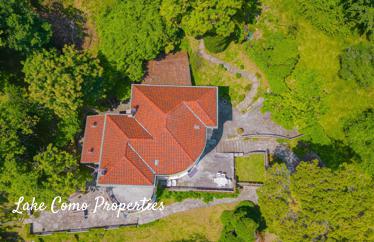 12 room house in Oliveto Lario