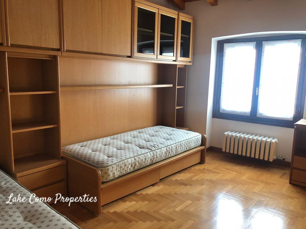 4 room apartment in Lake Como, photo #4, listing #85238958