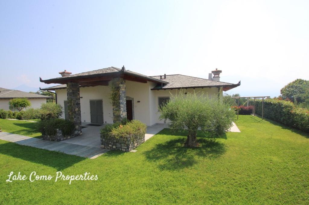7 room house in Griante, 350 m², photo #1, listing #101374938