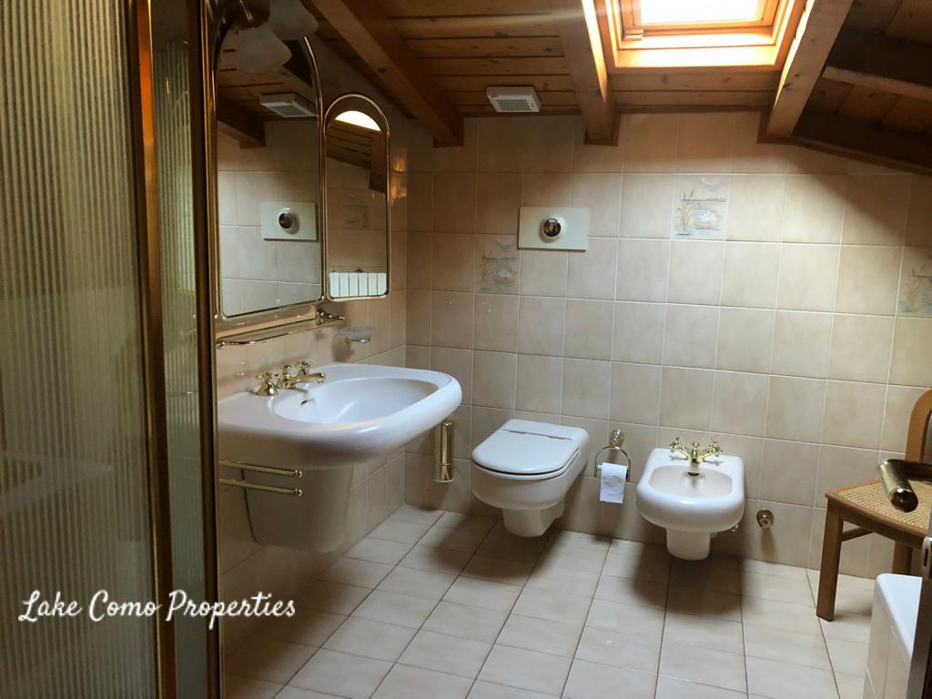 4 room apartment in Lake Como, photo #2, listing #85238958