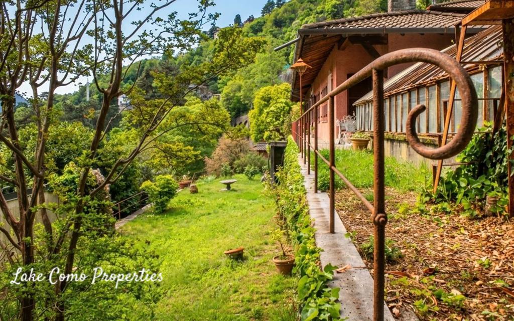 12 room house in Moltrasio, photo #6, listing #106236396