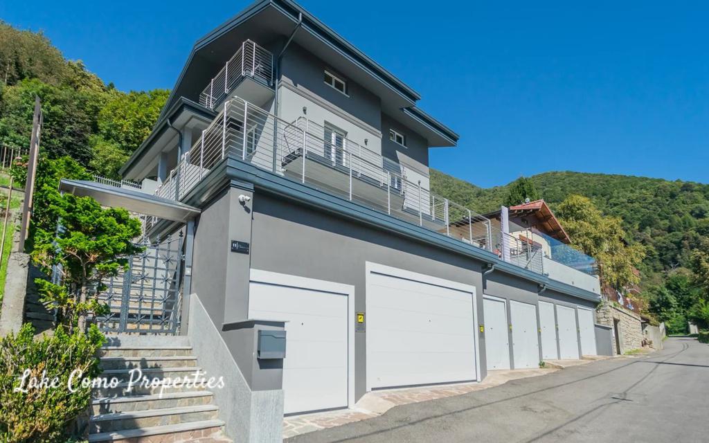 15 room house in Lecco, photo #2, listing #106081290