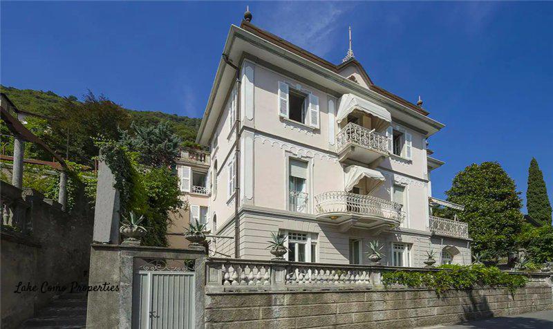 House in Lake Como, 385 m², photo #1, listing #101345412