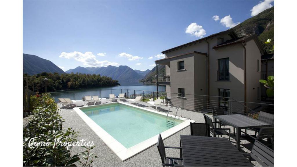 Apartment in Lake Como, 104 m², photo #1, listing #91781676