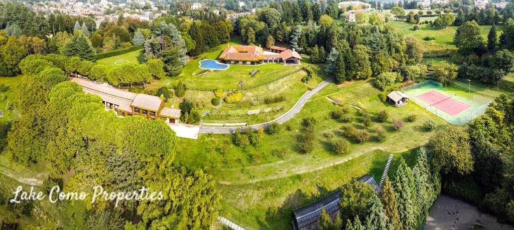 10 room mansion in Lake Como, photo #1, listing #85235934