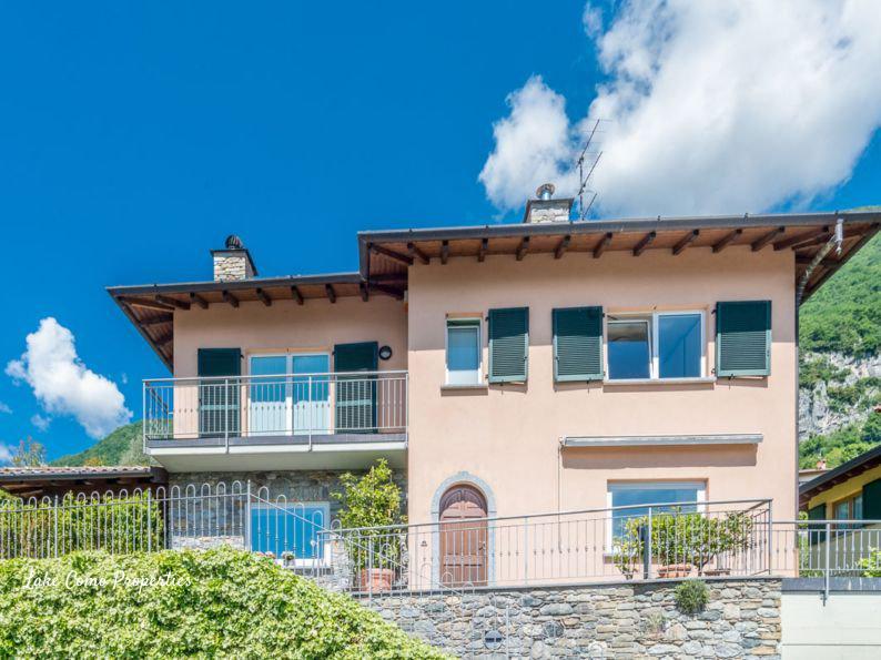 5 room house in Lake Como, 220 m², photo #1, listing #84320208