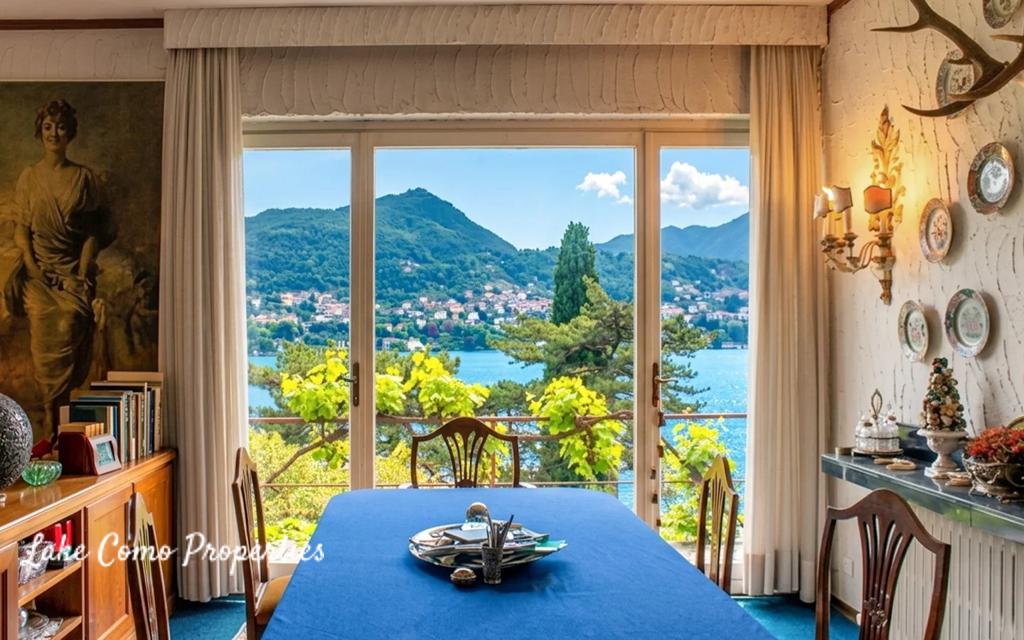 12 room house in Moltrasio, photo #8, listing #106236396