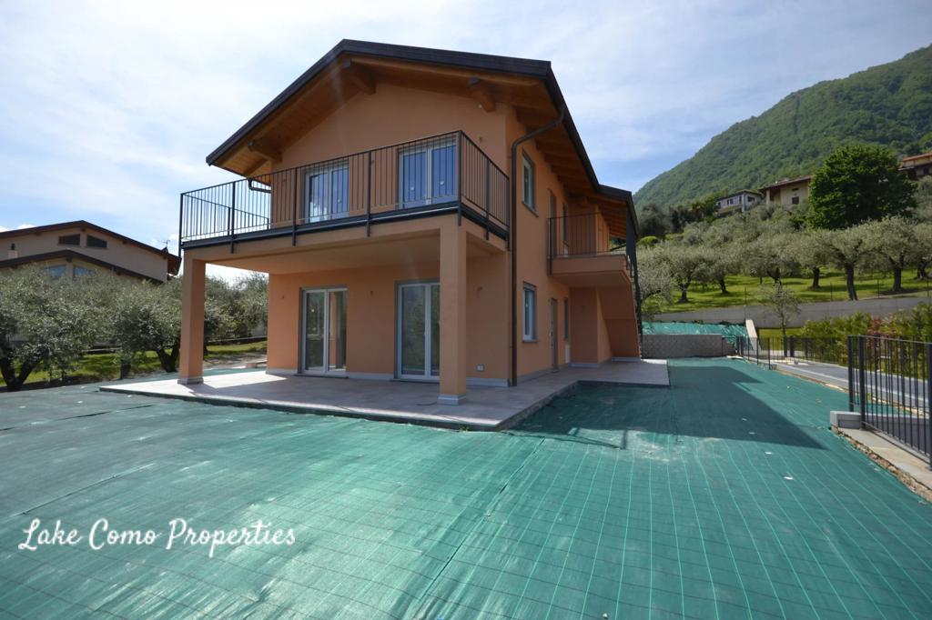 5 room house in Lake Como, photo #1, listing #85239210