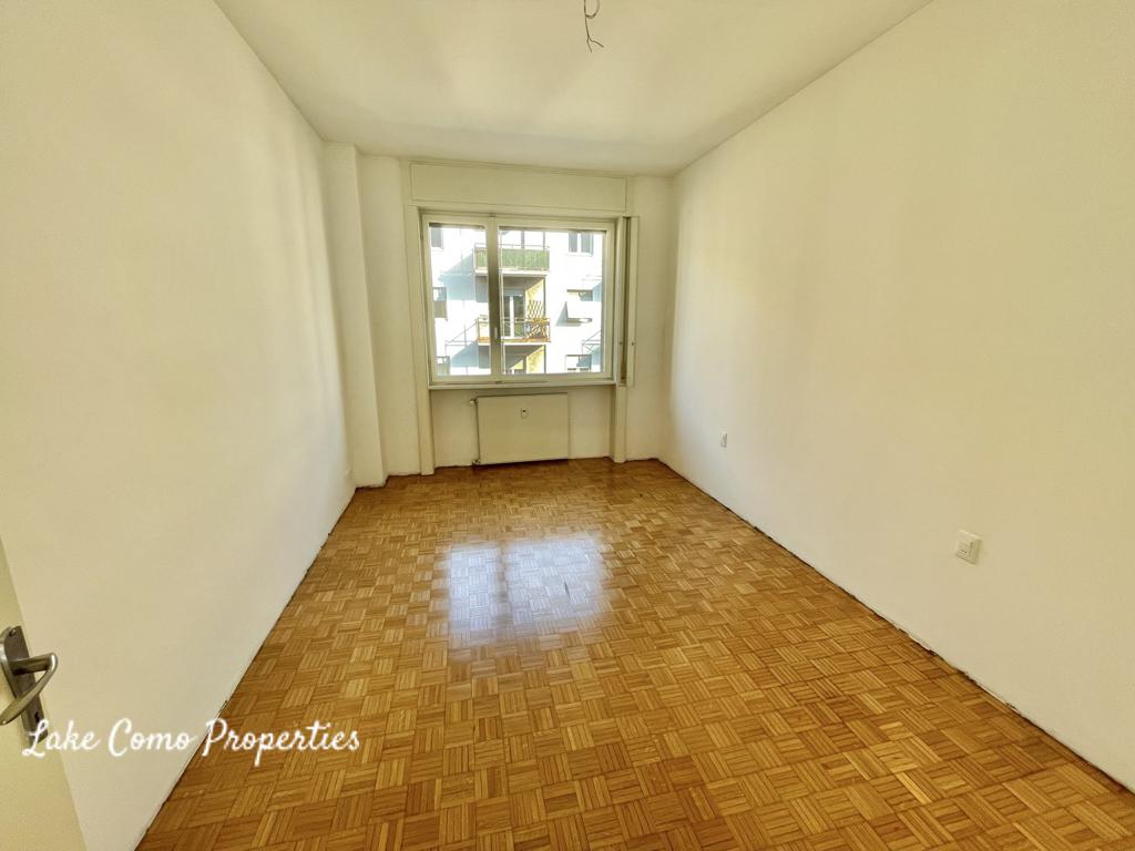 5 room apartment in Lake Como, photo #1, listing #85241898