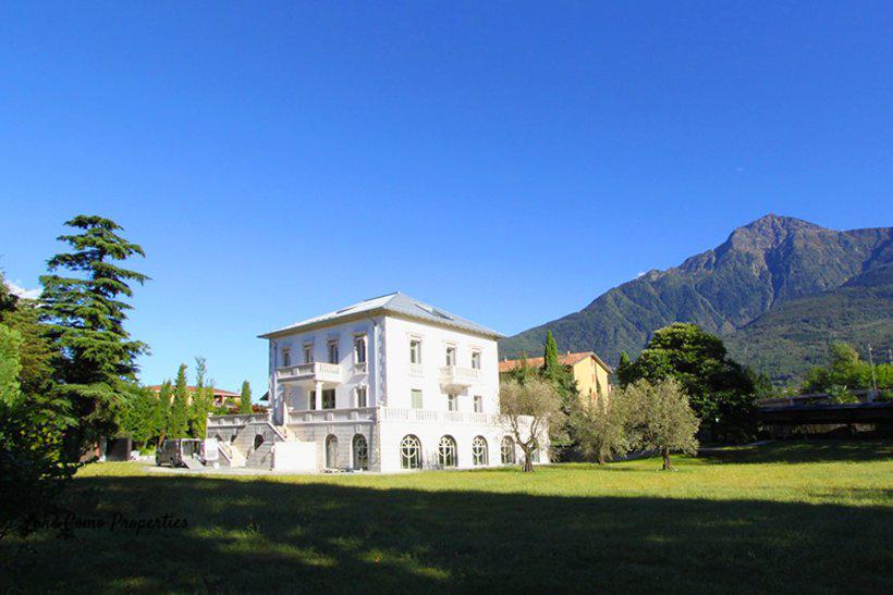House in Colico, 750 m², photo #2, listing #74844588