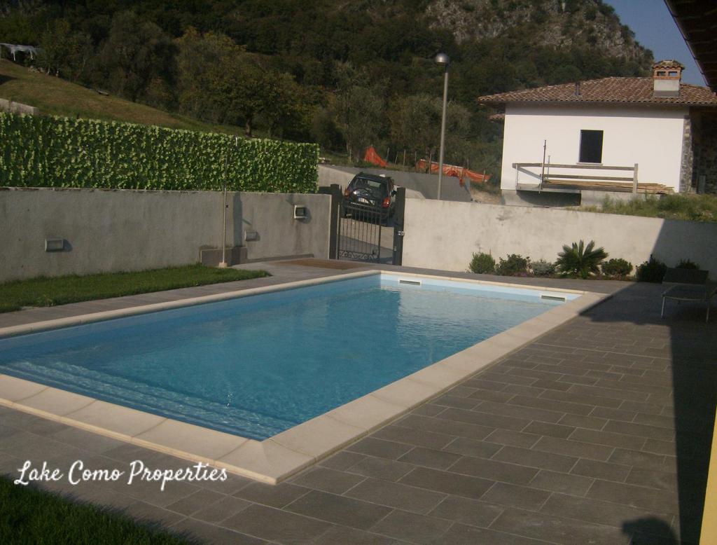 5 room house in Lake Como, 240 m², photo #1, listing #68705742