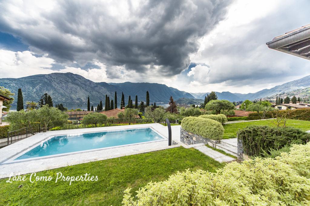 8 room house in Lake Como, 250 m², photo #2, listing #102985932