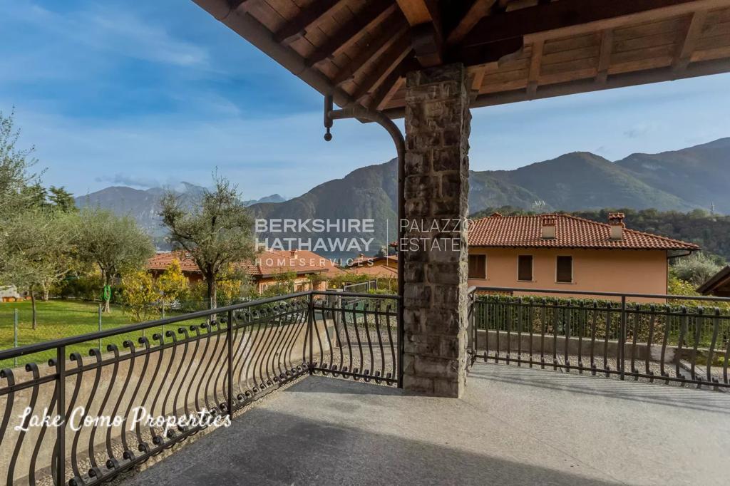 8 room house in Lake Como, photo #8, listing #91614432
