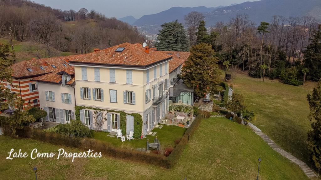 7 room apartment in Lake Como, 230 m², photo #1, listing #102967452