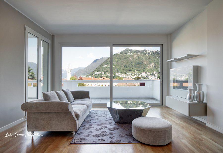 Apartment in Lake Como, photo #4, listing #73106670