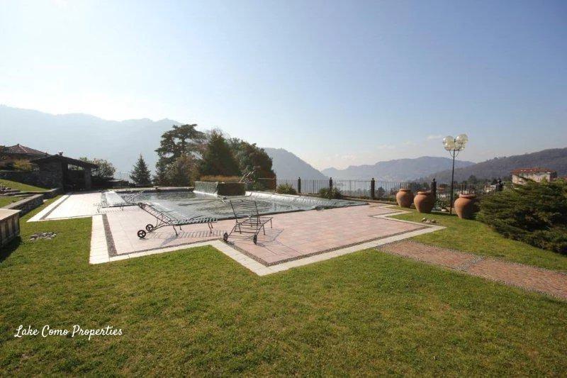 7 room house in Cernobbio, photo #1, listing #85235430
