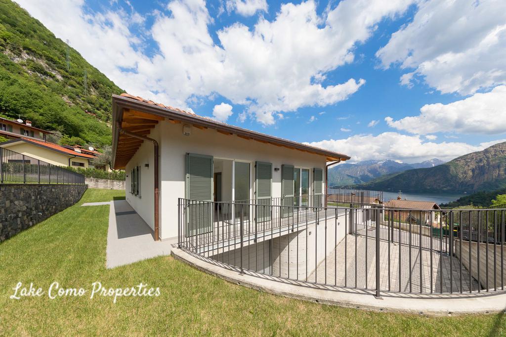 4 room house in Lenno, 250 m², photo #1, listing #102997272