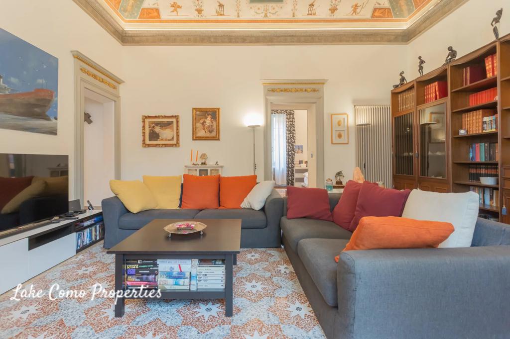 5 room apartment in Lake Como, photo #5, listing #95380236