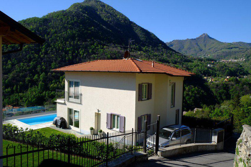 House in Argegno, photo #1, listing #97212780