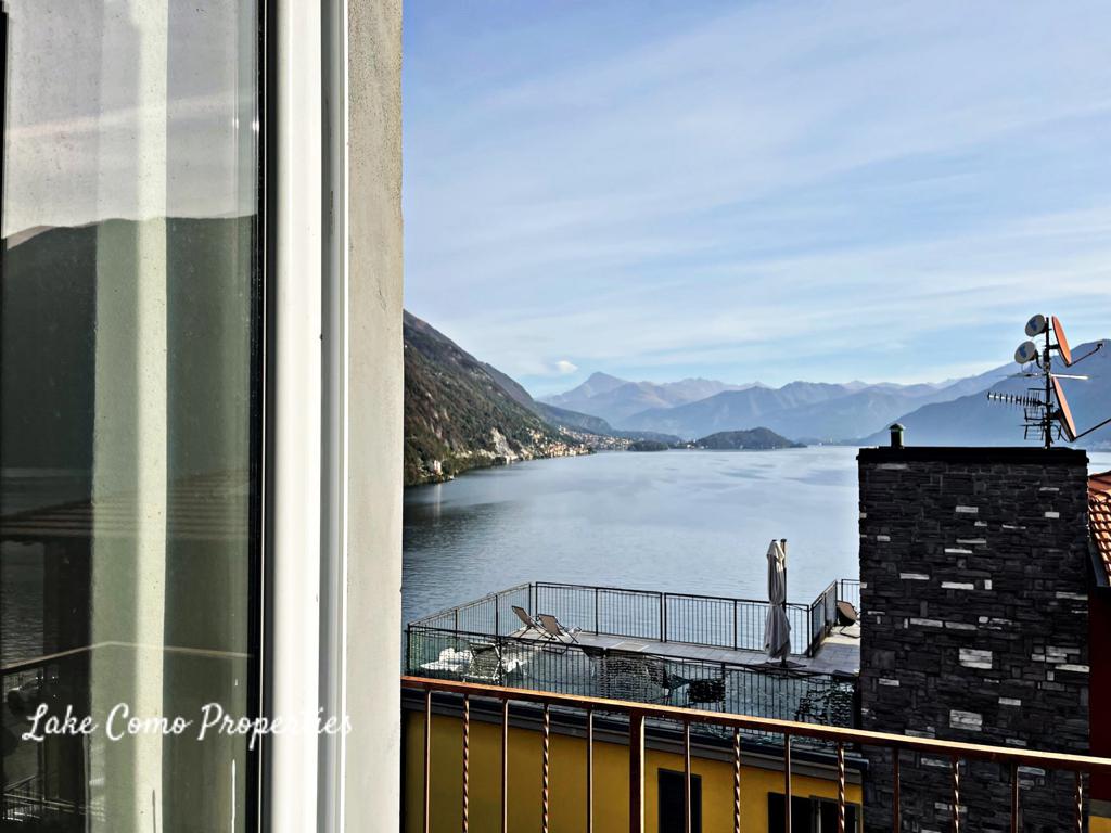 5 room apartment in Argegno, photo #9, listing #91426482