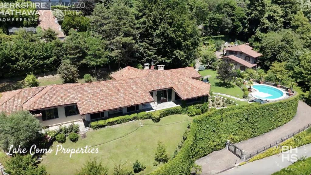 10 room house in Lake Como, photo #8, listing #106773450