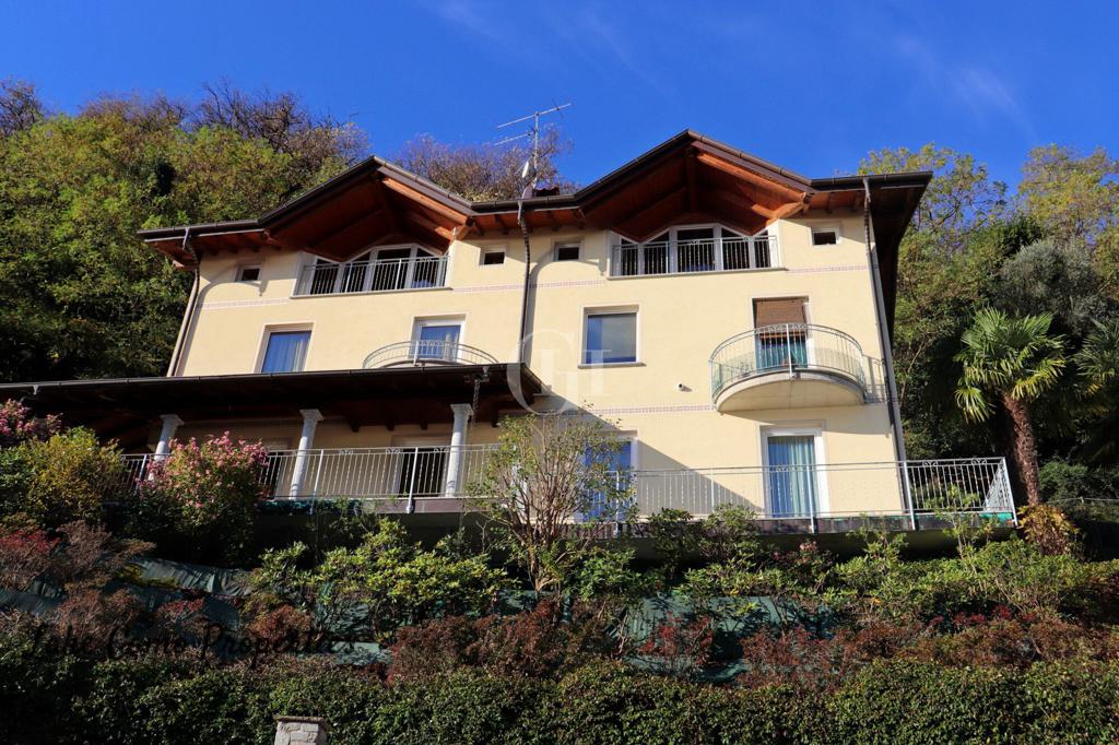 House in Lake Como, 450 m², photo #2, listing #102968712