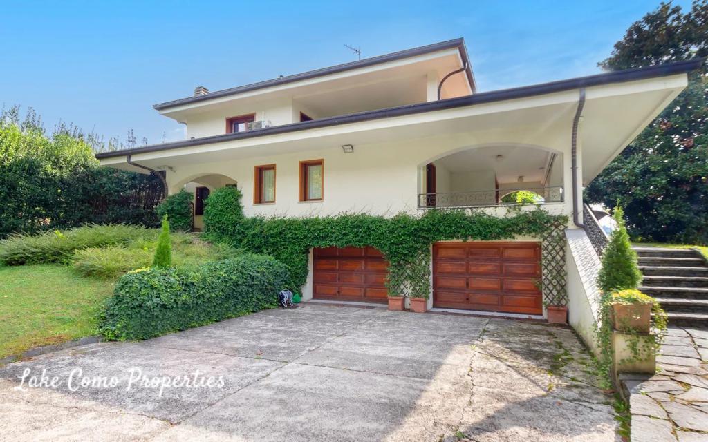 11 room house in Lake Como, photo #3, listing #105882042