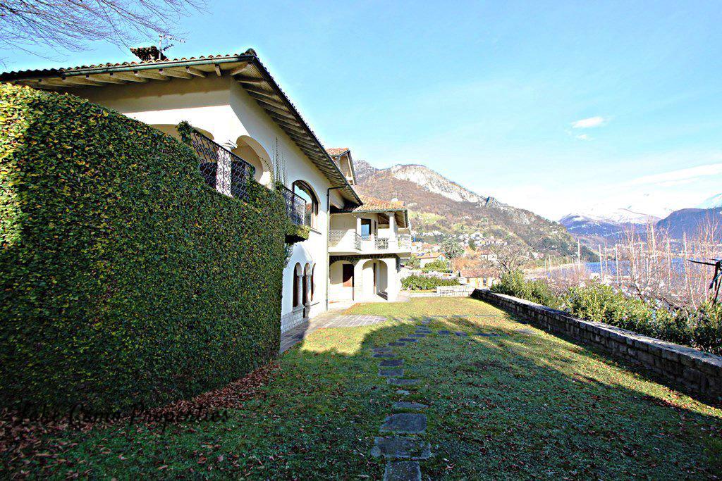 House in Pianello del Lario, 480 m², photo #1, listing #74450502
