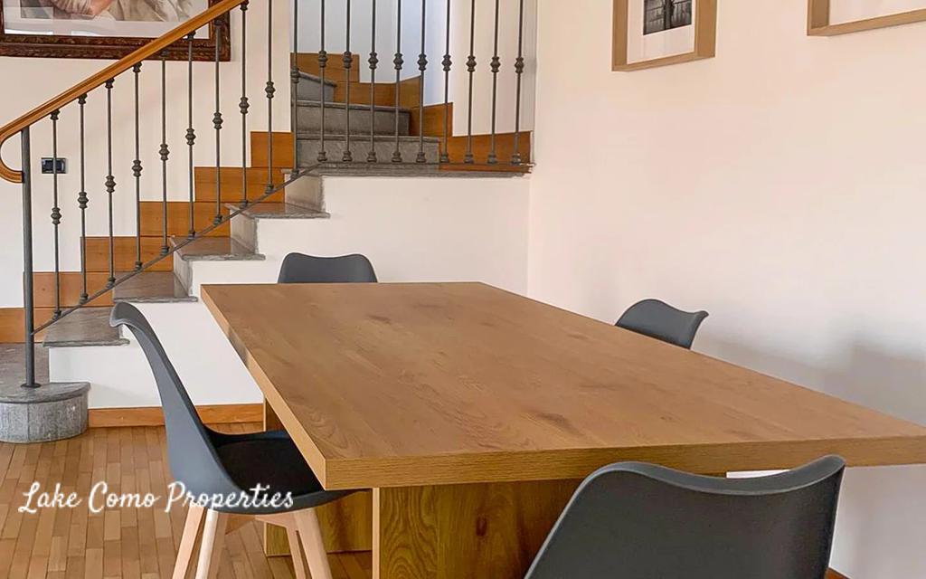 8 room house in Faggeto Lario, photo #10, listing #106337448