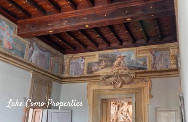 28 room apartment in Lake Como