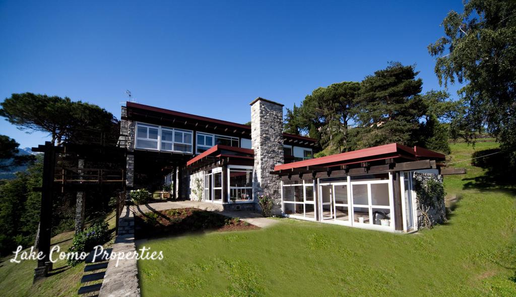 14 room house in Colico, photo #1, listing #71907822