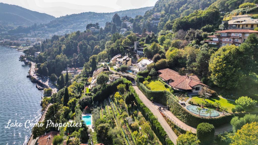 10 room house in Lake Como, photo #2, listing #106773450