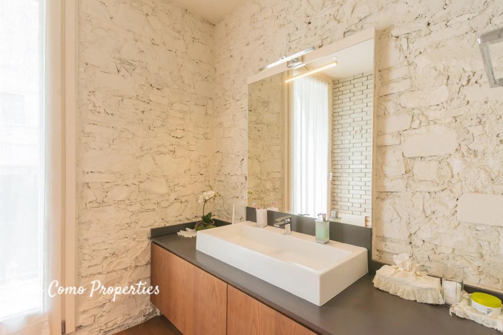 11 room house in Lake Como, photo #3, listing #102508098