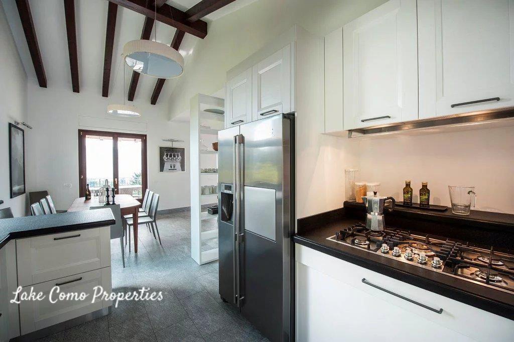 House in Lake Como, photo #3, listing #85240722