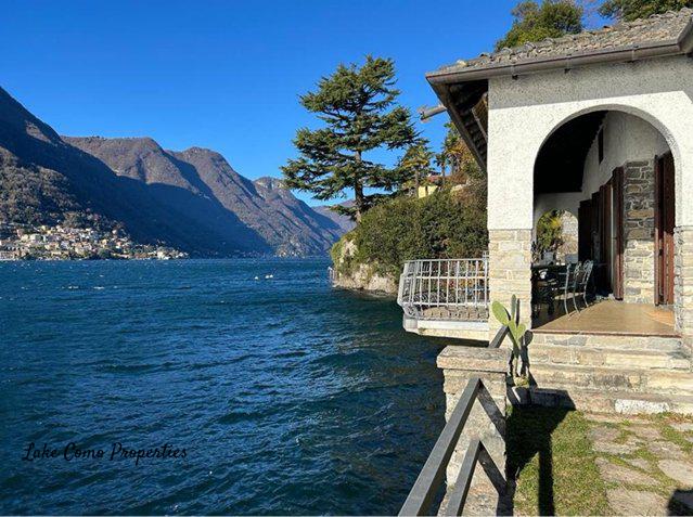 House in Lake Como, 270 m², photo #1, listing #99606654