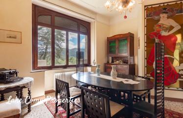 10 room house in Lake Como