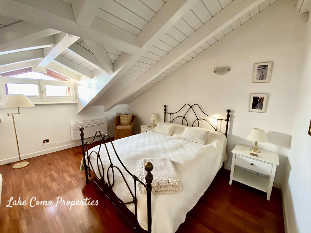 5 room apartment in Bellagio, photo #1, listing #94917480