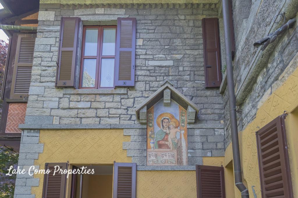 15 room house in Faggeto Lario, photo #1, listing #88429530