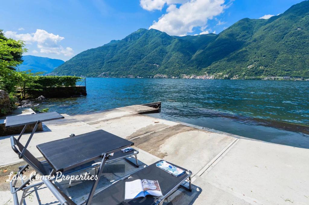 8 room house in Nesso, photo #4, listing #106454460