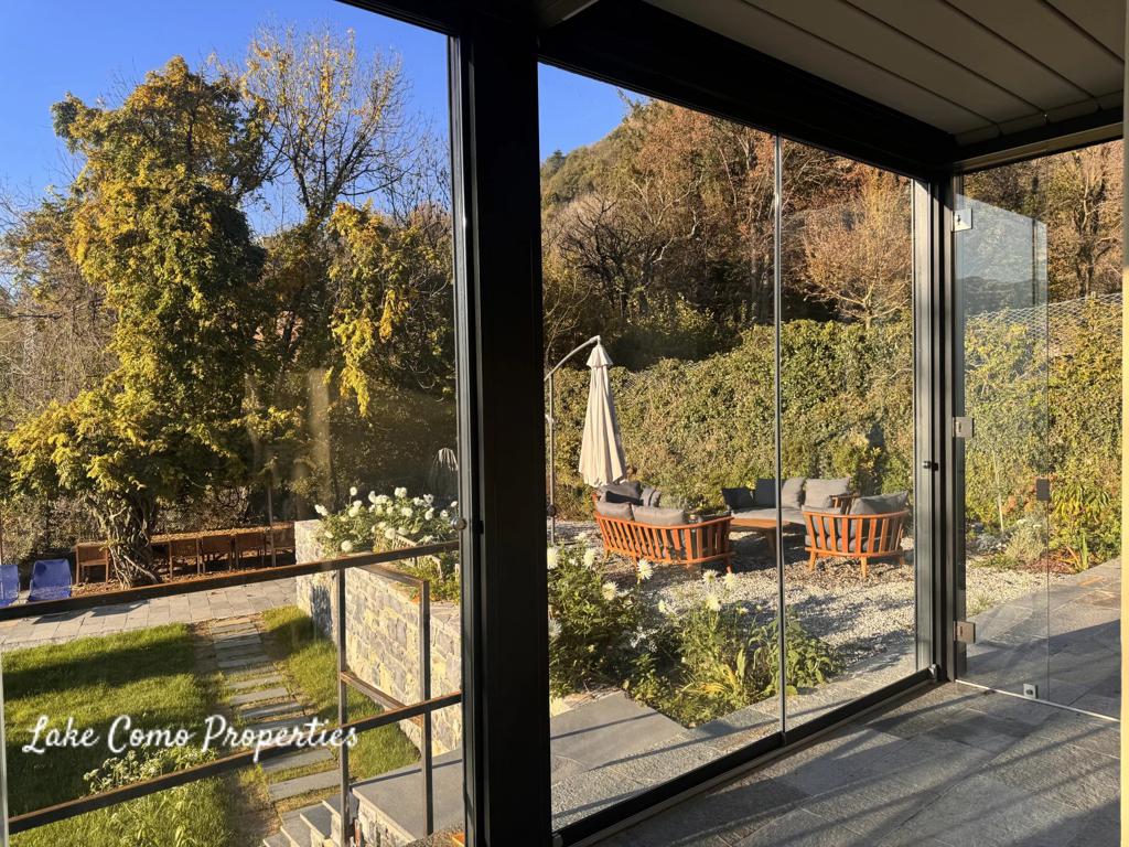 8 room house in Nesso, photo #8, listing #106036224