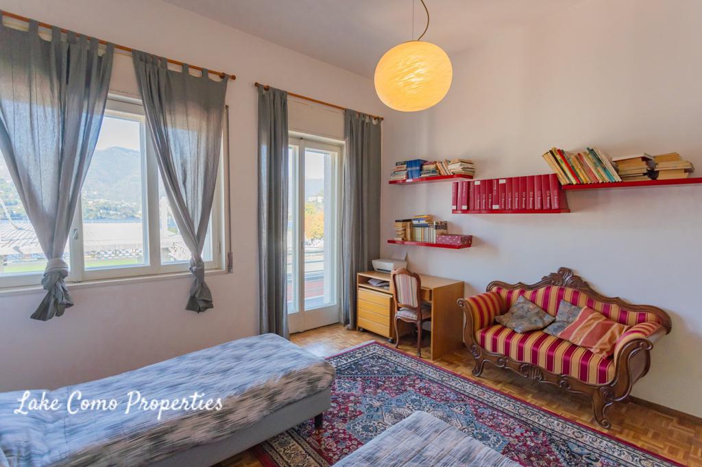 5 room apartment in Lake Como, photo #2, listing #91426566
