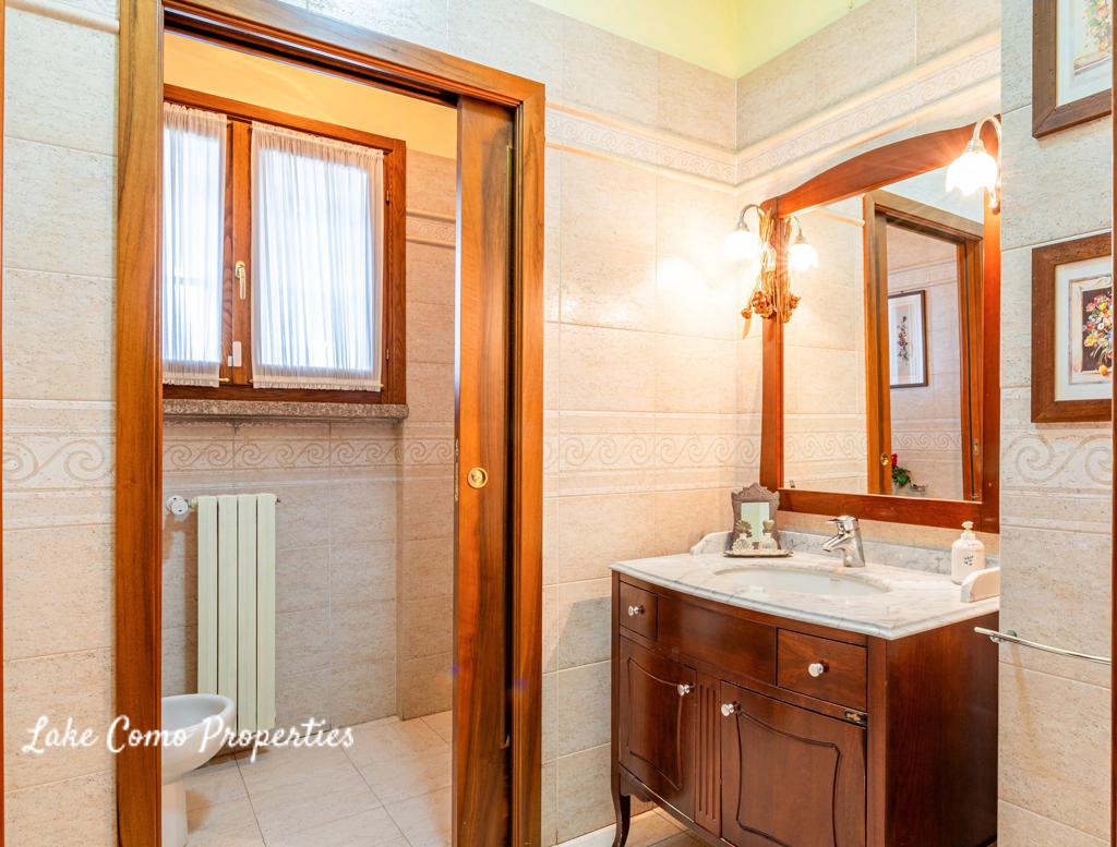 6 room house in Lake Como, photo #10, listing #106050210