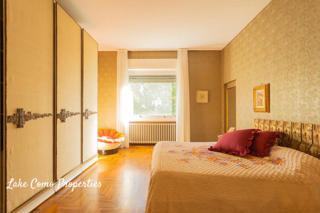 10 room house in Oliveto Lario, photo #3, listing #92000412