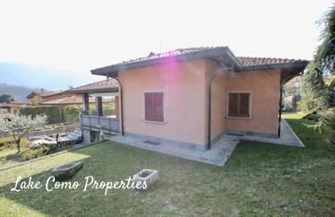 4 room house in Lake Como