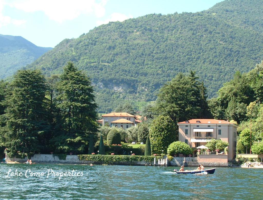 7 room house in Lake Como, photo #10, listing #85242570