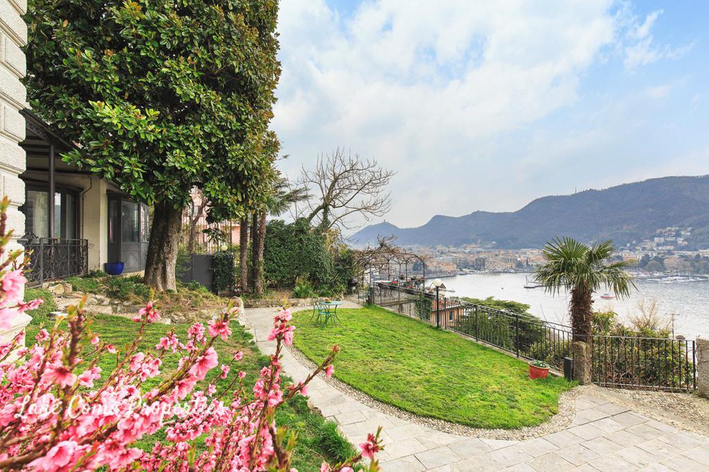 House in Lake Como, 301 m², photo #4, listing #74450460