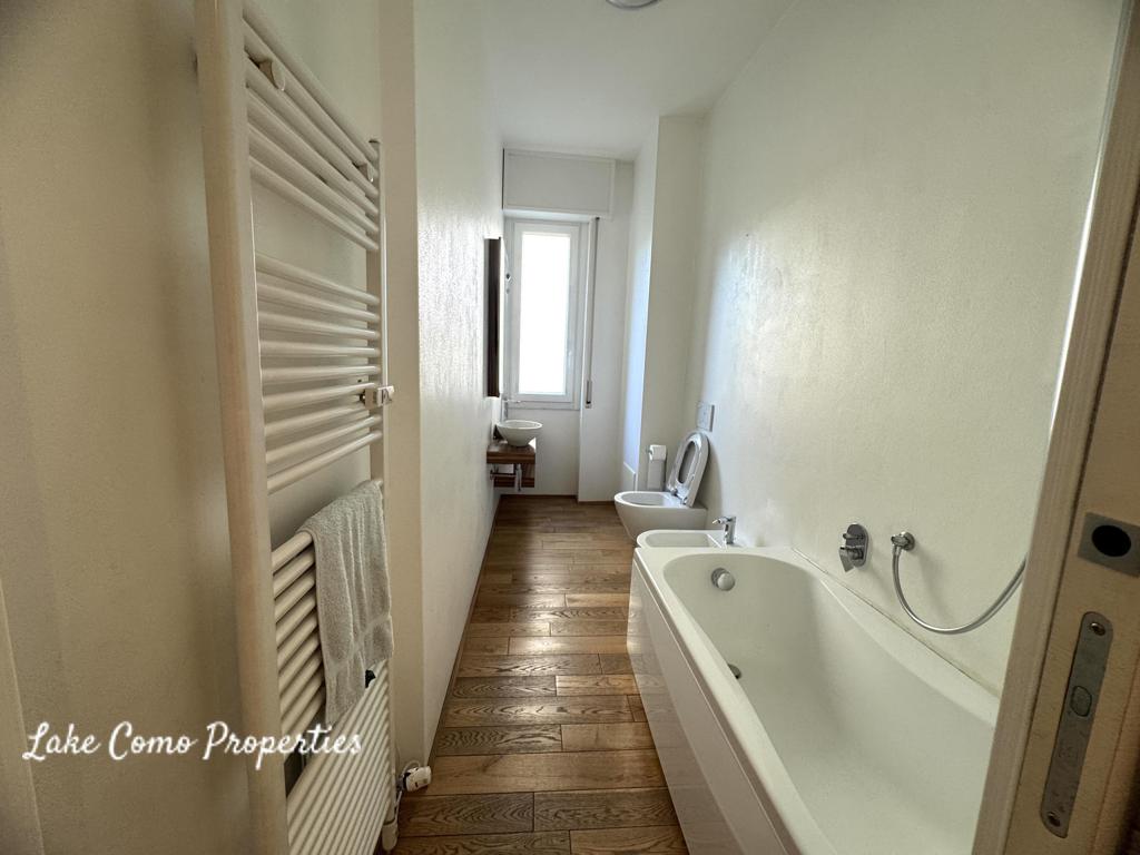 5 room apartment in Lake Como, 135 m², photo #8, listing #104286336