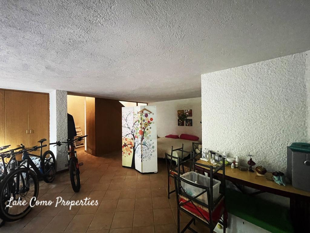 5 room apartment in Argegno, photo #8, listing #91903476